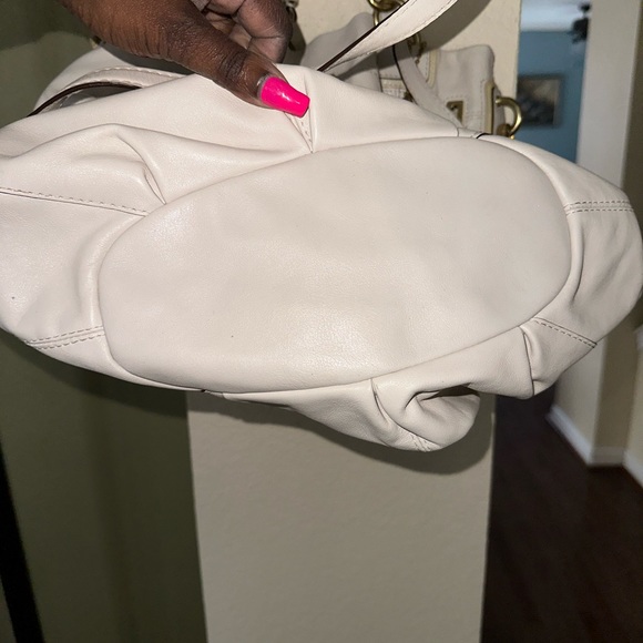 LS- Coach Peyton Drawstring Shoulder Tote Bone 14508 - Picture 6 of 6